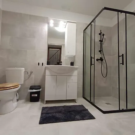 Gesztenye Apartmanhaz *