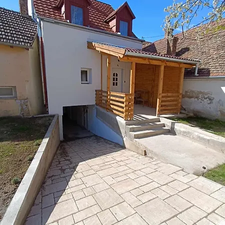 Gesztenye Apartmanhaz Apartament *