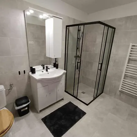 Apartament Gesztenye Apartmanhaz Beci