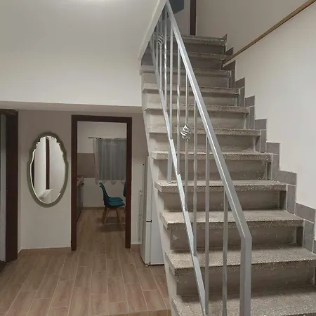 Gesztenye Apartmanhaz *